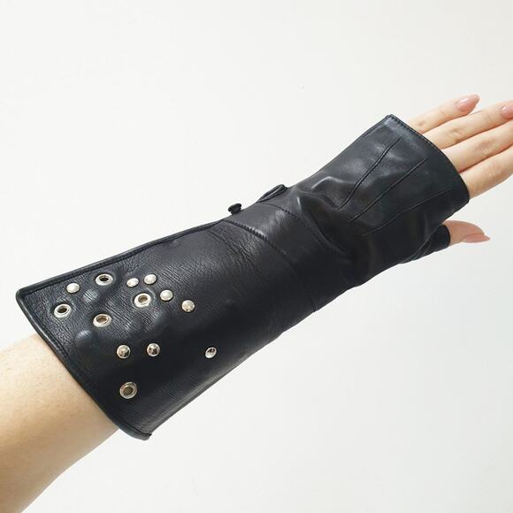 CHANEL Leather Motorcycle Glove Single Right Hand Studded Long Mittens Sz.8 - Picture 1 of 8